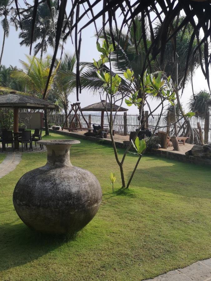 Thoduwawa Beach Villa Paiyagala Екстер'єр фото